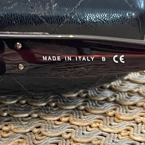 Chanel CC Turnlock Sunglasses 5234 Q - Picture 4 of 5